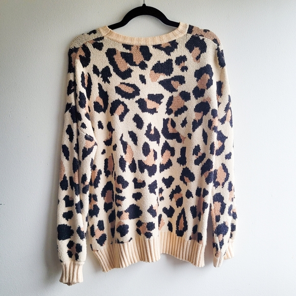 Super Soft Leopard Print Sweater - Picture 5 of 6